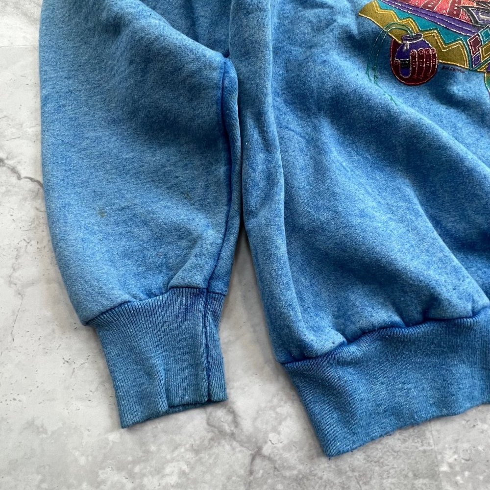 90s Gilden Sweatshirt Unisex Size Medium Native Tribal Southwestern Crewneck - Picture 6 of 10